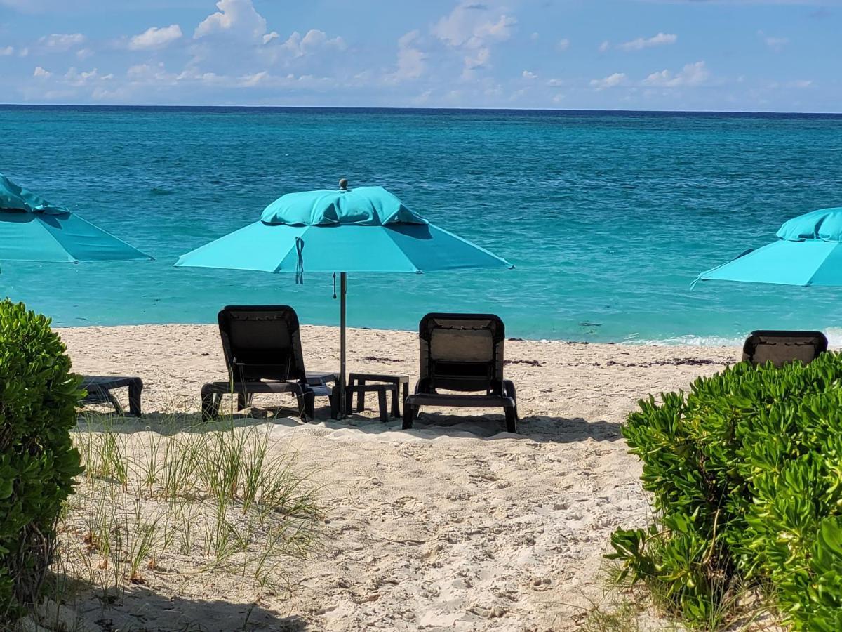 Sibonne Beach Hotel Grace Bay Exterior photo