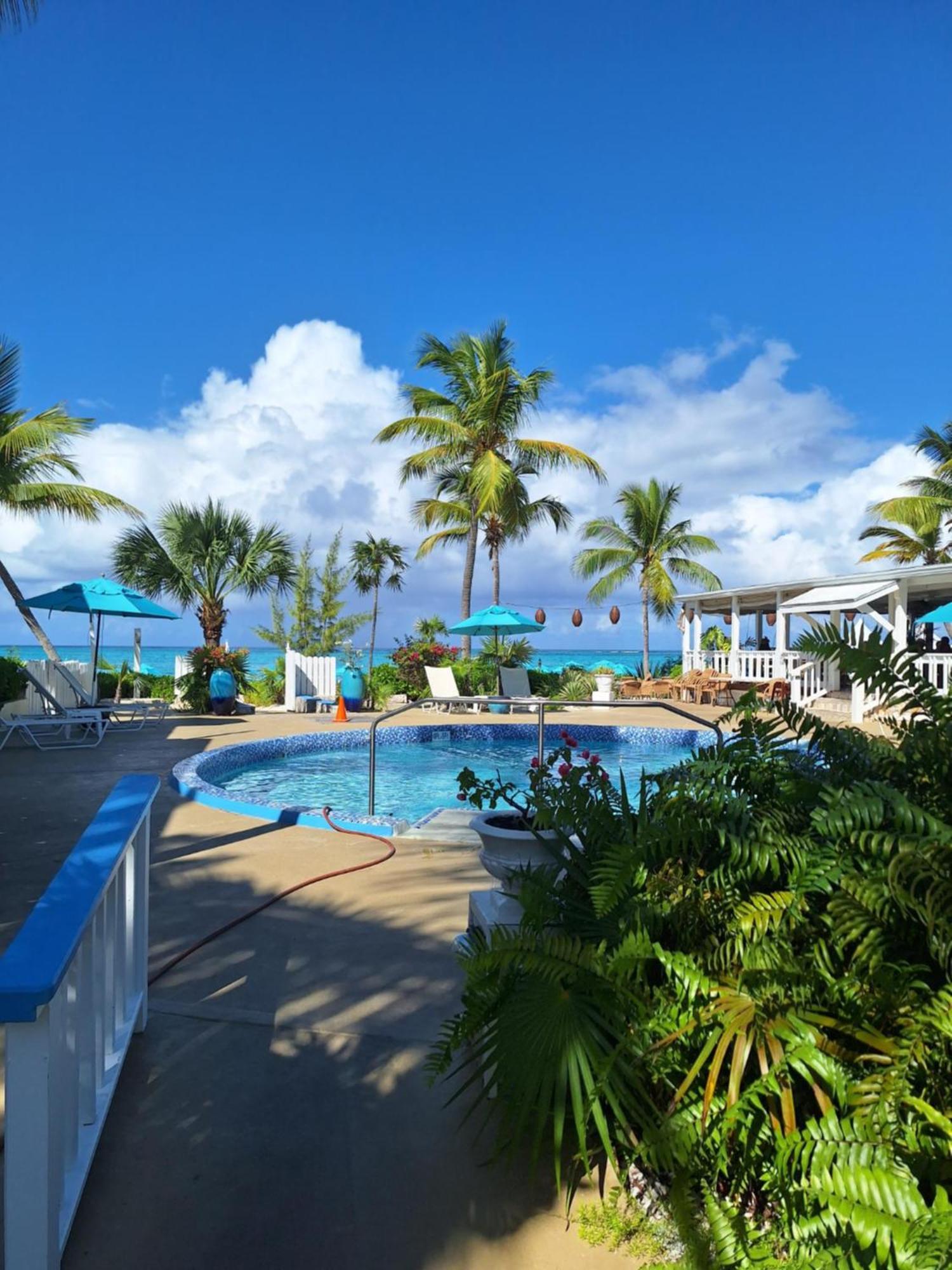 Sibonne Beach Hotel Grace Bay Exterior photo