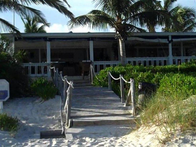 Sibonne Beach Hotel Grace Bay Exterior photo